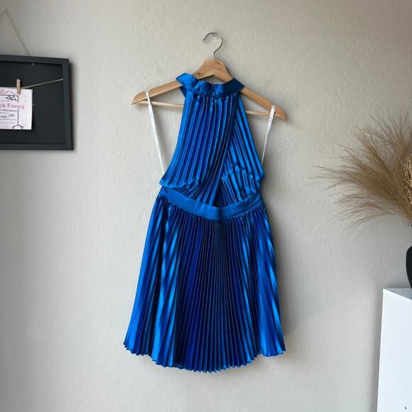 L’IDEE Renaissance Moroccan Blue Pleated Satin‎ Crisscross Halter Mini Dress NWT - Picture 3 of 10